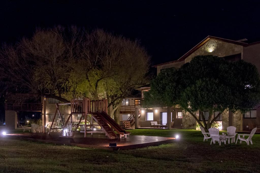 Ville Saint Germain Apart Hotel & Spa Carilo Bagian luar foto