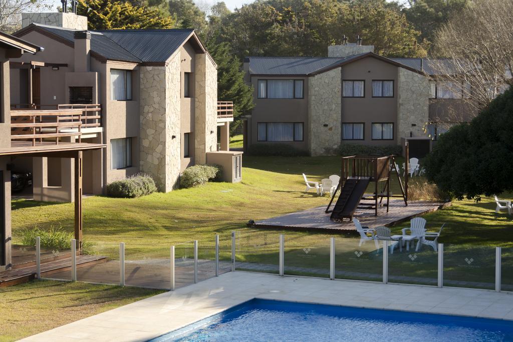 Ville Saint Germain Apart Hotel & Spa Carilo Bagian luar foto