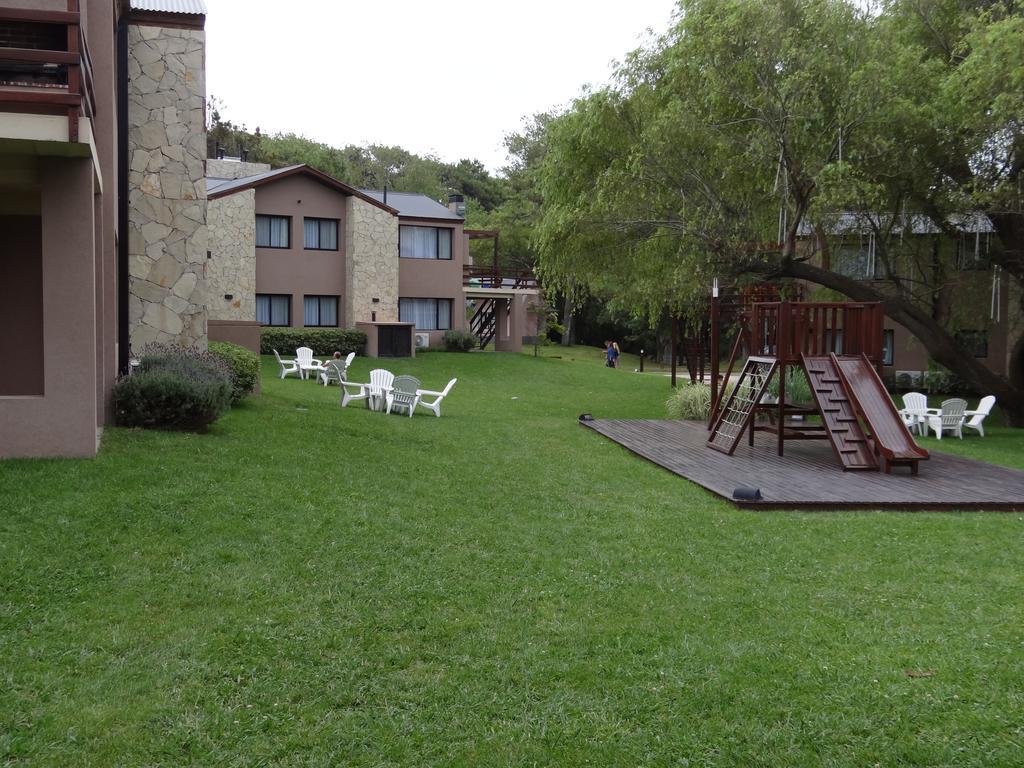 Ville Saint Germain Apart Hotel & Spa Carilo Bagian luar foto