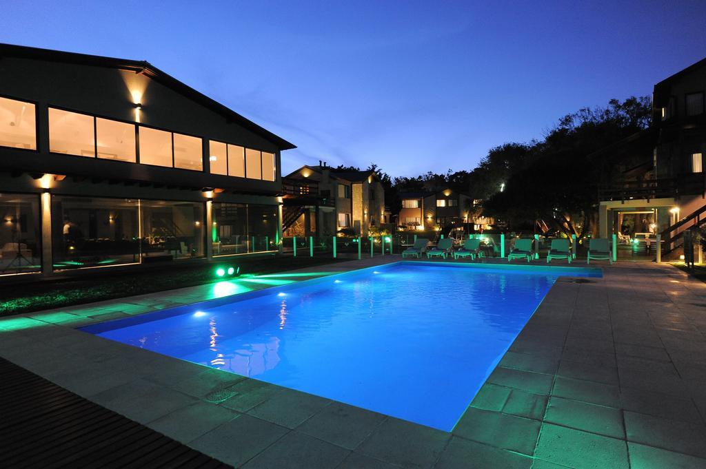 Ville Saint Germain Apart Hotel & Spa Carilo Bagian luar foto