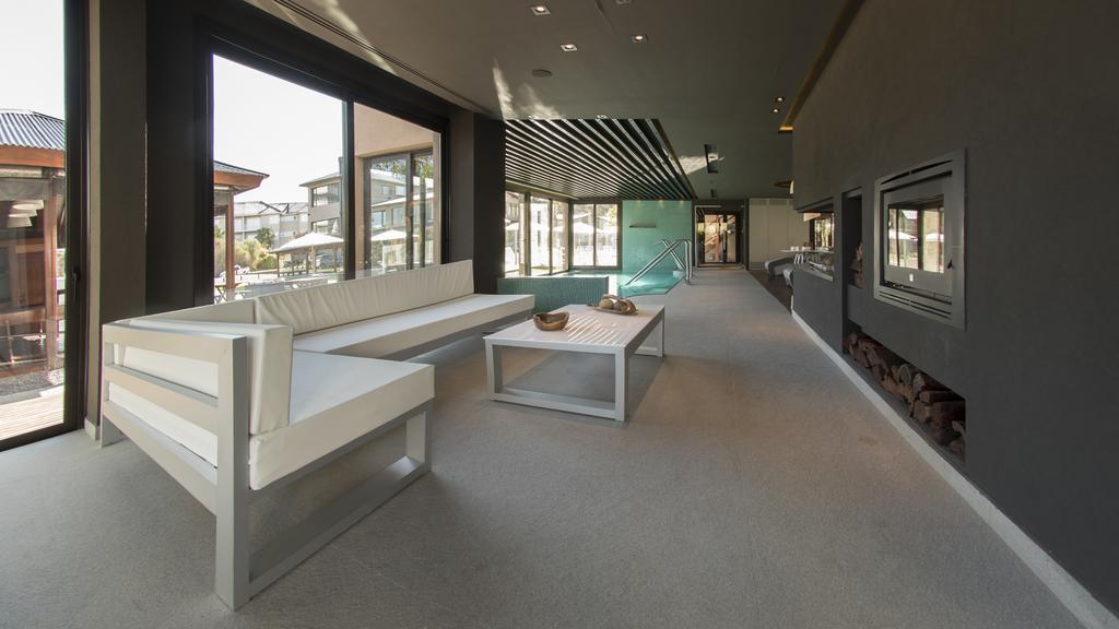 Ville Saint Germain Apart Hotel & Spa Carilo Bagian luar foto