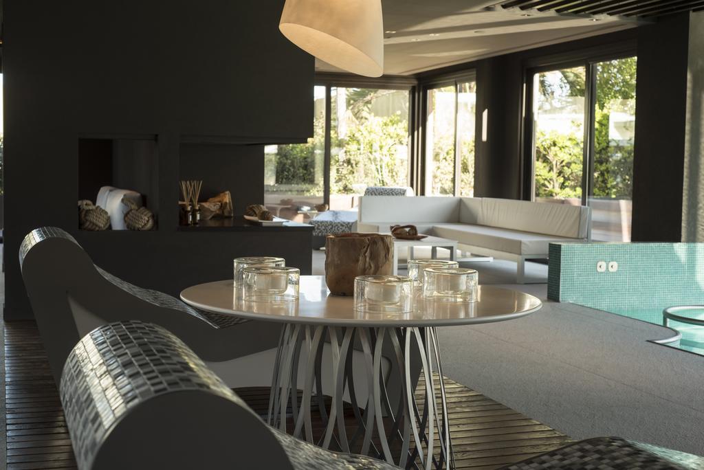 Ville Saint Germain Apart Hotel & Spa Carilo Bagian luar foto